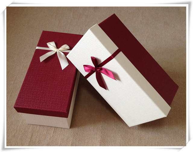 Cách chọn hộp quà sinh nhật đẹp phù hợp với từng đối tượng người nhận
